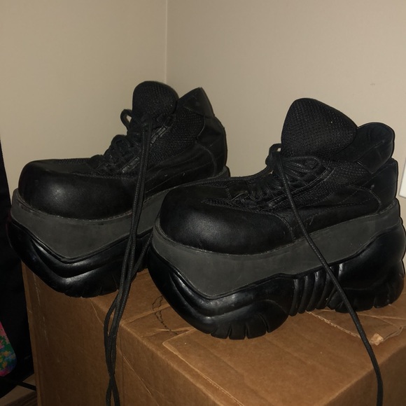 Demonia platforms shoes - Picture 1 of 6